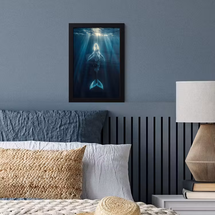 Walvis - Water - Zonnestralen - Blauw fotolijst zwart zonder passe partout klein -sfeer3