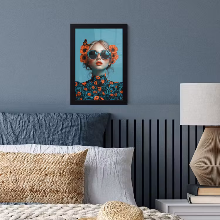 Vrouw - Blauw - Vlinder - Bloemen - Aesthetic fotolijst zwart zonder passe partout klein -sfeer3