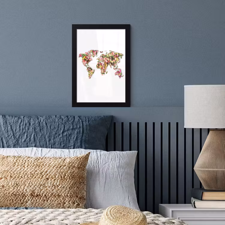 Wereldkaart - Bloemen - Felgekleurd fotolijst zwart zonder passe partout klein -sfeer3