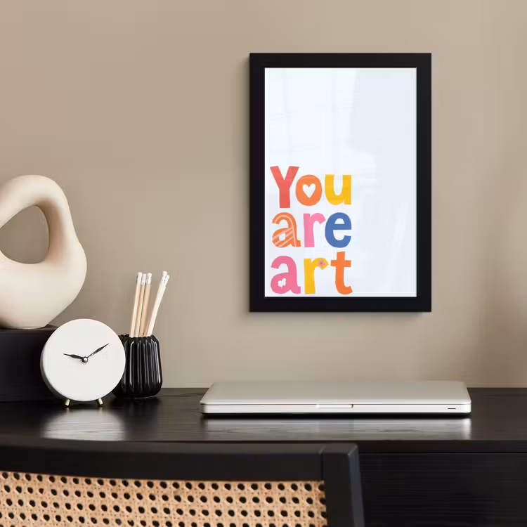 You are art - Kleurrijk - Grafisch fotolijst zwart zonder passe partout klein -sfeer1