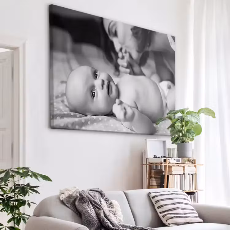 photo on canvas black and white