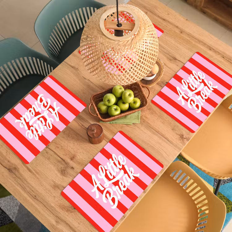 A Little Break - Strepen - Rood - Roze Placemat vinyl groot -zzsfeer5_Kitchenyeah-website