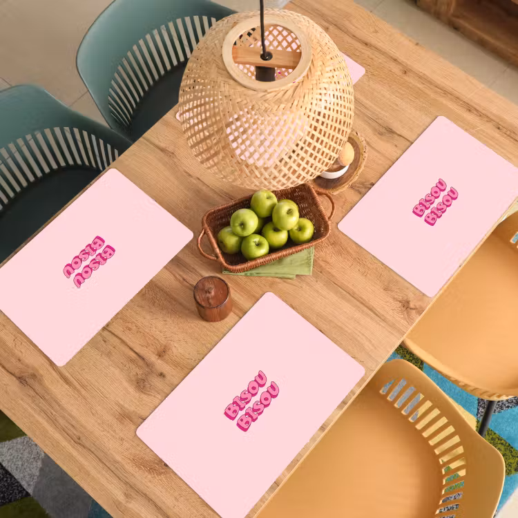Bisou - Roze - Schaduw Placemat vinyl groot -zzsfeer5_Kitchenyeah-website