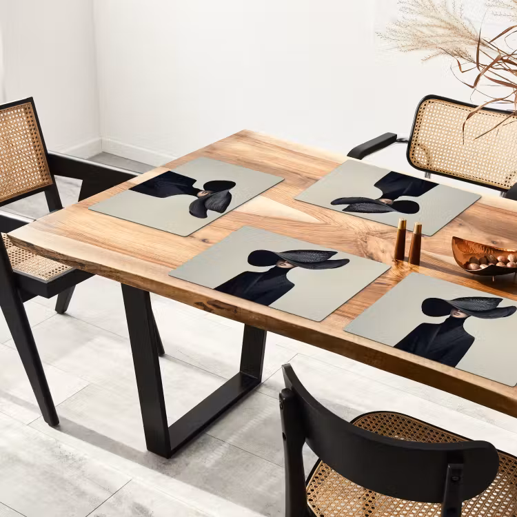 Zwart - Vrouw - Hoed Placemat vinyl groot -zzsfeer4_Kitchenyeah-website