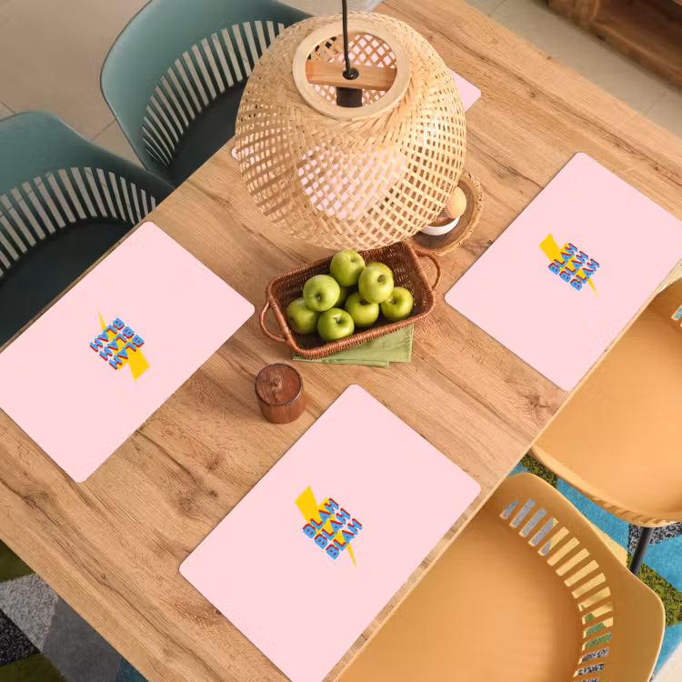 Blah - Bliksem - Roze Placemat vinyl groot -zzsfeer5_Kitchenyeah-website