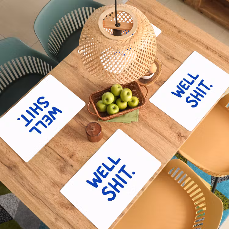 Blauw - Quote - Wit Placemat vinyl groot -zzsfeer5_Kitchenyeah-website