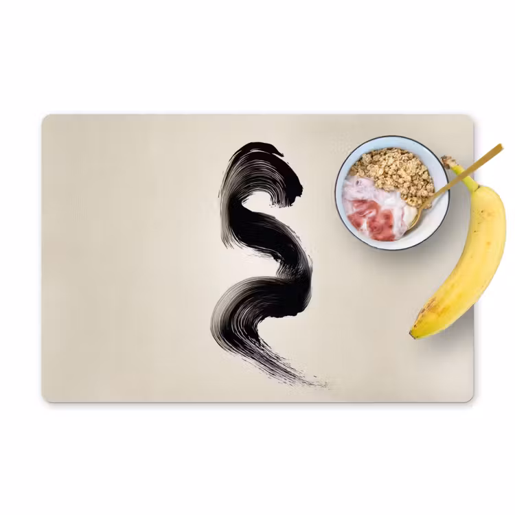 Penseelstreek - Zwart - Minimalistisch Placemat vinyl groot -zzzproduct_Kitchenyeah-website