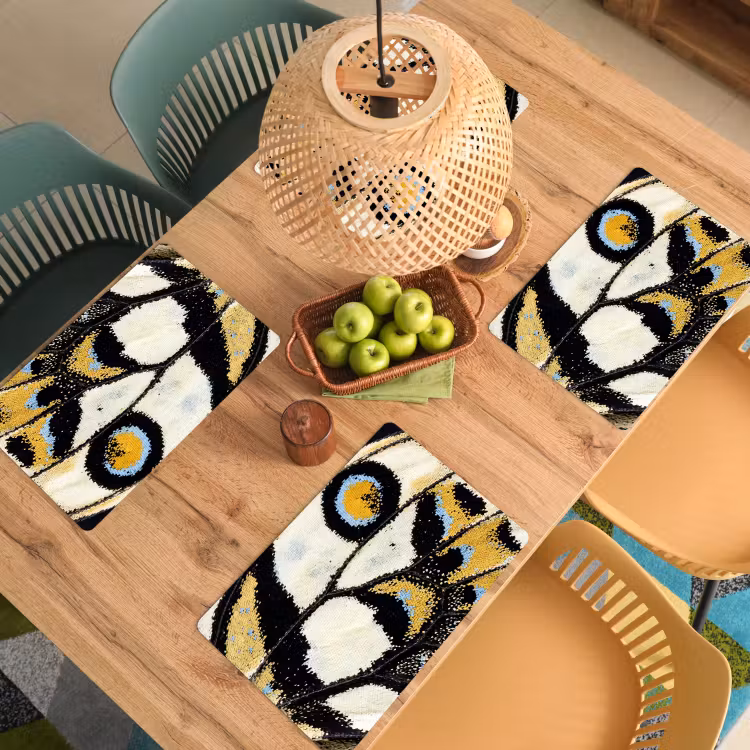 Vlinder - Vleugel - Geel Placemat vinyl groot -zzsfeer5_Kitchenyeah-website
