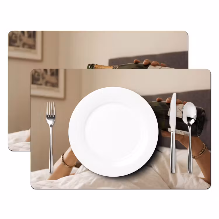 Champagne - Bed - Bubbels Placemat vinyl groot -zzsfeer2_Kitchenyeah-website