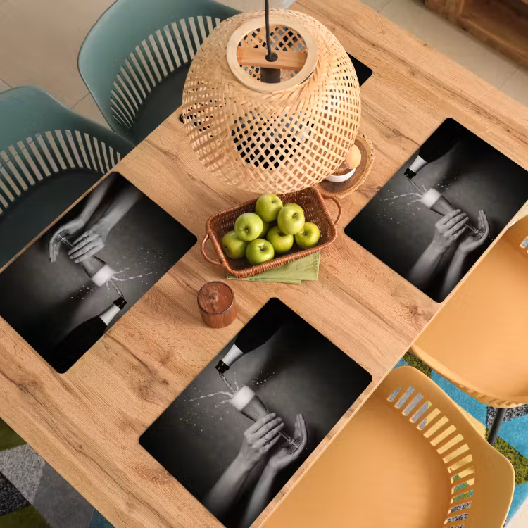 Champagnefles - Glas - Minimalistisch - Spetters Placemat vinyl groot -zzsfeer5_Kitchenyeah-website
