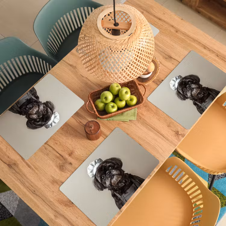 Kokskleding - Zwart - Hondje Placemat vinyl groot -zzsfeer5_Kitchenyeah-website