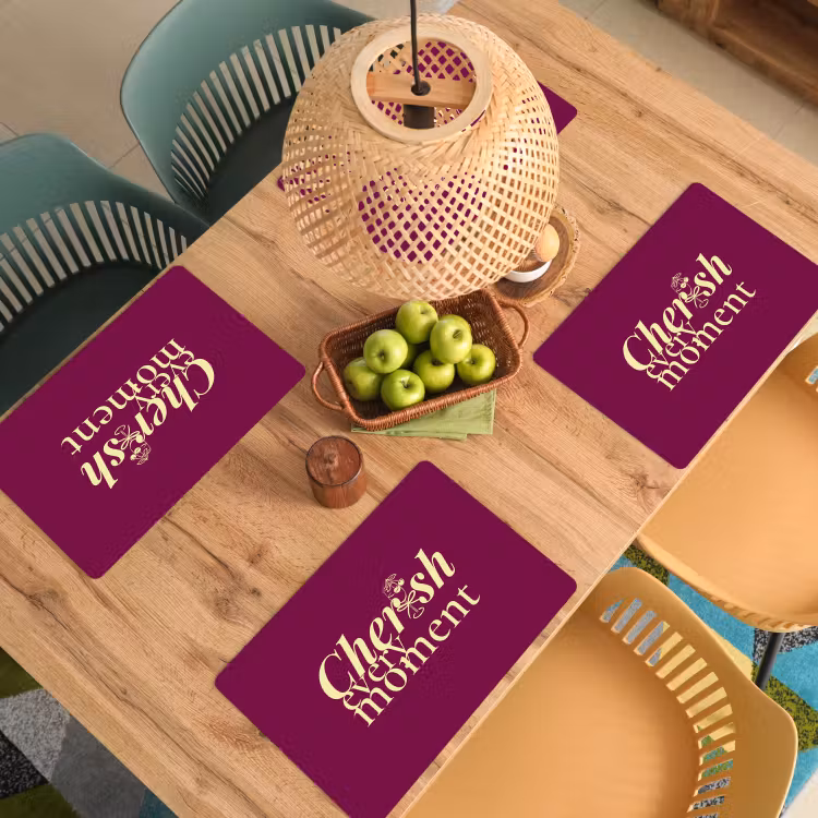 Cherish every moment - Cocktailglas - Bordeaux Placemat vinyl groot -zzsfeer5_Kitchenyeah-website