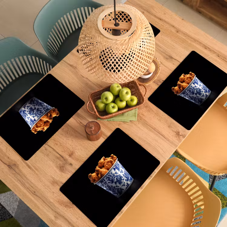 Kip - Bucket - Delfts blauw - Lekker Placemat vinyl groot -zzsfeer5_Kitchenyeah-website