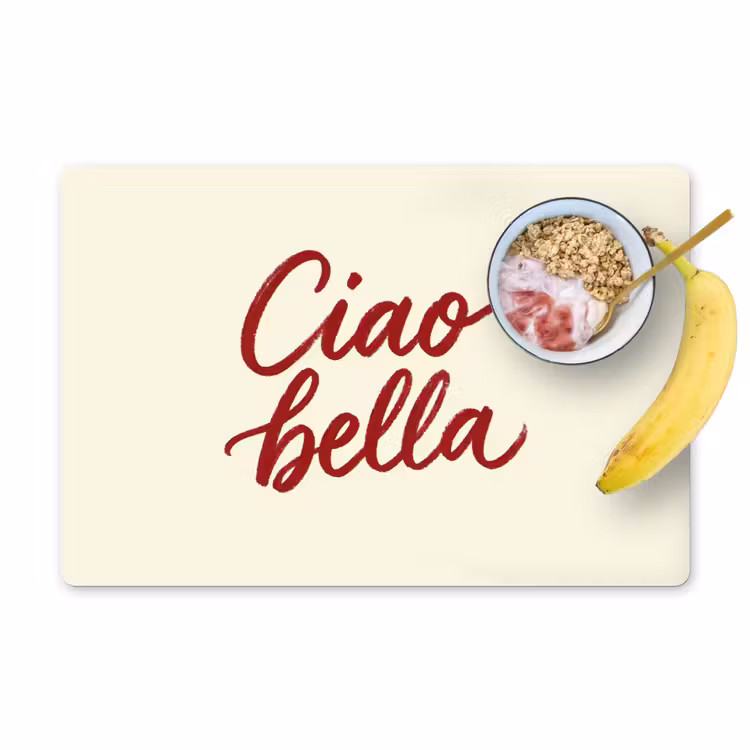 Ciao bella - Rood - Wit - Minimalistisch Placemat vinyl groot -zzzproduct_Kitchenyeah-website