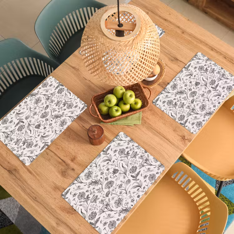 Classic - Black - White - Floral Placemat vinyl groot 368 -zzsfeer5_Kitchenyeah-website