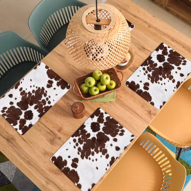 Koeienhuid - Klassiek - Bruin Placemat vinyl groot -zzsfeer5_Kitchenyeah-website