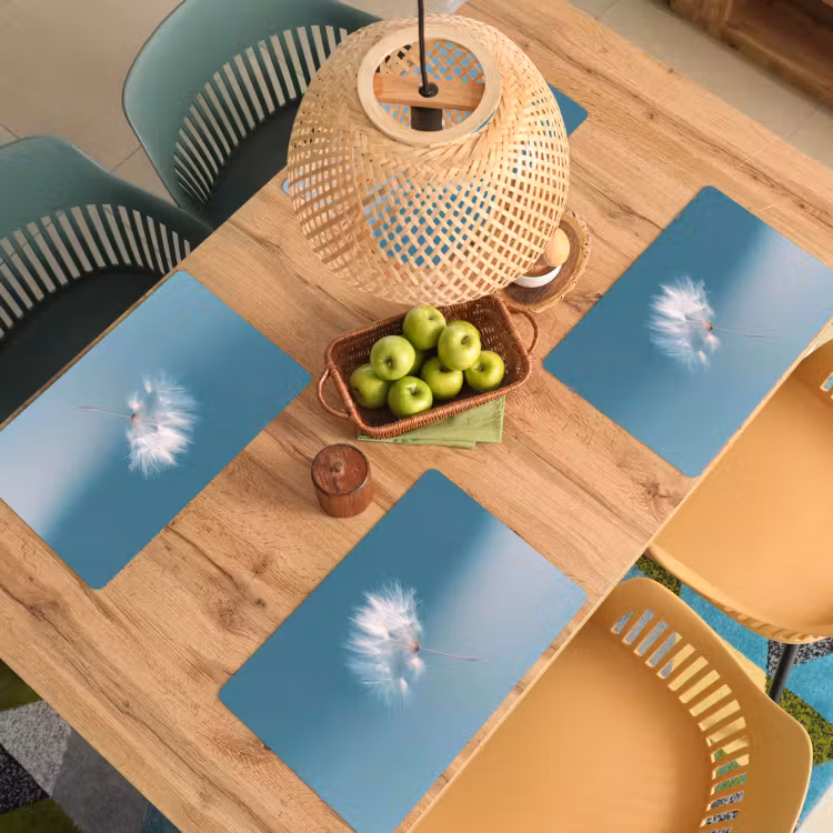 Paardenbloempluisje - Blauw - Lucht Placemat vinyl groot -zzsfeer5_Kitchenyeah-website