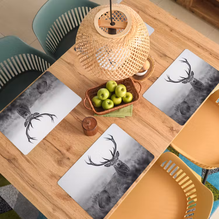Hert - Mistig - Zwart - Wit Placemat vinyl groot -zzsfeer5_Kitchenyeah-website