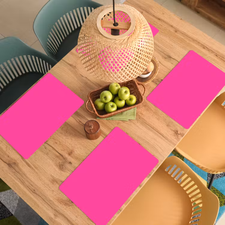 Electric - Magenta - Roze Placemat vinyl groot 368 -zzsfeer5_Kitchenyeah-website