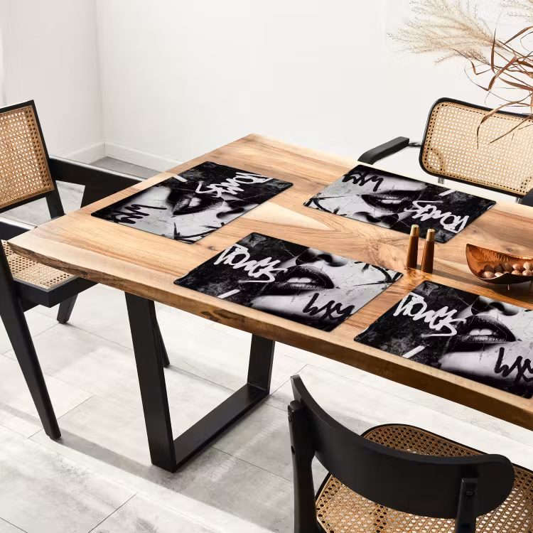 Gezicht - Mond - Graffiti - Zwart Placemat vinyl groot -zzsfeer4_Kitchenyeah-website
