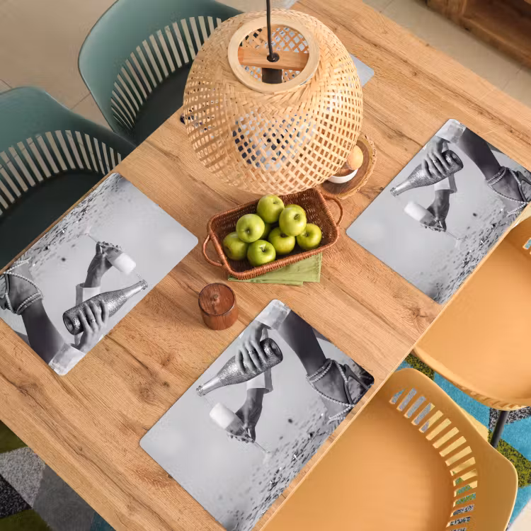 Feestelijk - Champagne - Discobal Placemat vinyl groot -zzsfeer5_Kitchenyeah-website