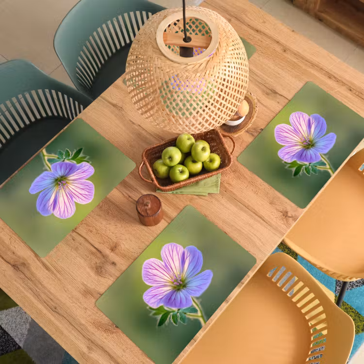 Bloem - Close up - Paars Placemat vinyl groot -zzsfeer5_Kitchenyeah-website