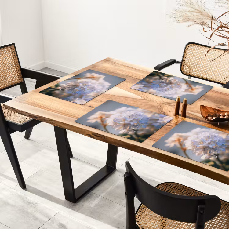Bloemen - Lichtblauw - Wazig - Trosje Placemat vinyl groot -zzsfeer4_Kitchenyeah-website
