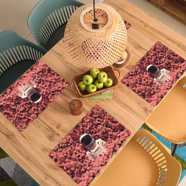 Bloemen - Roze - Astronaut Placemat vinyl groot -zzsfeer5_Kitchenyeah-website