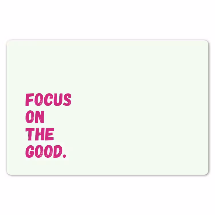 Focus on the good - Beige - Roze Placemat vinyl groot -zzsfeer1_Kitchenyeah-website