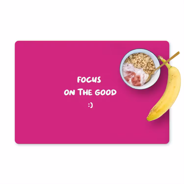 Focus - Smiley - Roze Placemat vinyl groot -zzzproduct_Kitchenyeah-website