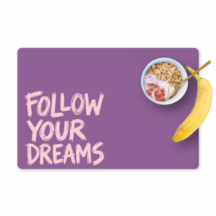 Follow your dreams - Paars - Penseeltextuur Placemat vinyl groot -zzzproduct_Kitchenyeah-website