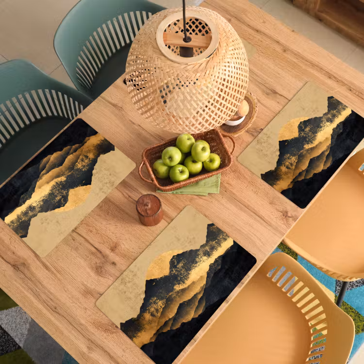 Gouden Bergen bij Maanlicht Placemat vinyl groot -zzsfeer5_Kitchenyeah-website