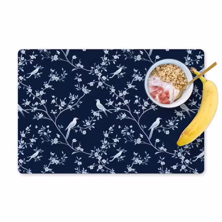 Grafisch - Bloesemtak - Blauw Placemat vinyl groot 368 -zzzproduct_Kitchenyeah-website