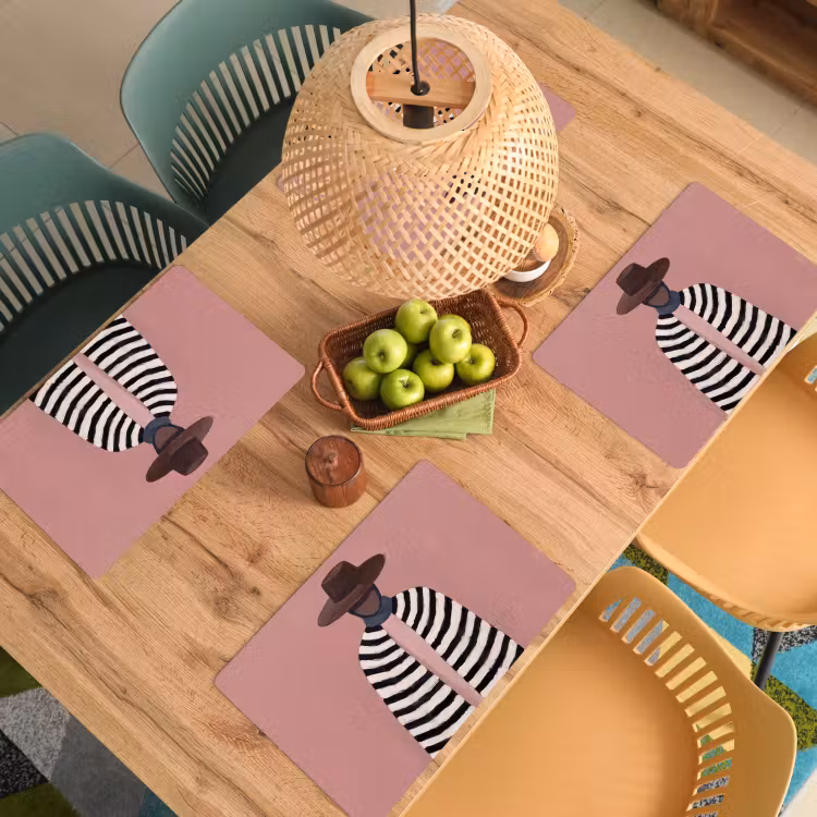 Grafisch - Vrouw - Roze Placemat vinyl groot -zzsfeer5_Kitchenyeah-website