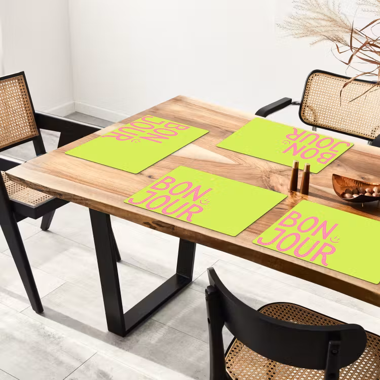 Groen - Smiley - Bonjour - Roze Placemat vinyl groot -zzsfeer4_Kitchenyeah-website