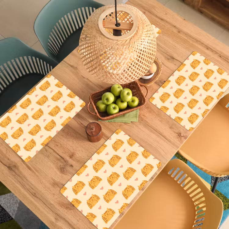 Hartjes - Katten - Strepen - Beige Placemat vinyl groot 368 -zzsfeer5_Kitchenyeah-website