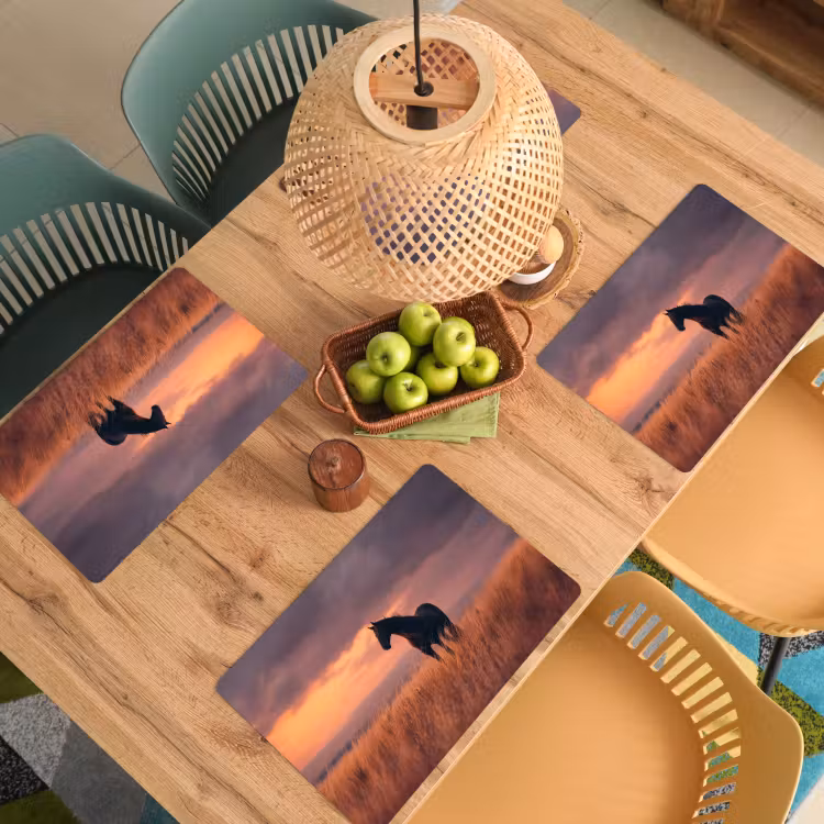 Paard - Wolken - Open veld Placemat vinyl groot -zzsfeer5_Kitchenyeah-website