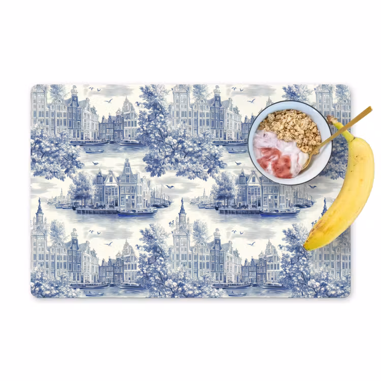 Huizen - Bomen - Water - Vogels - Blauw Placemat vinyl groot 368 -zzzproduct_Kitchenyeah-website