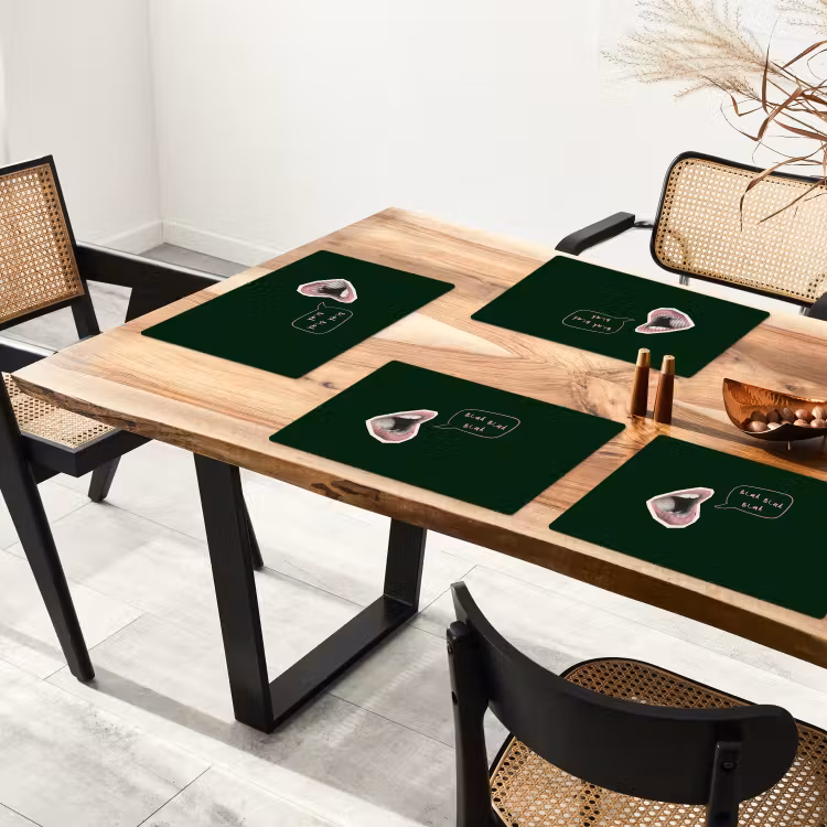 Illustratie - Mond - Donkergroen - Tekstwolkje Placemat vinyl groot -zzsfeer4_Kitchenyeah-website