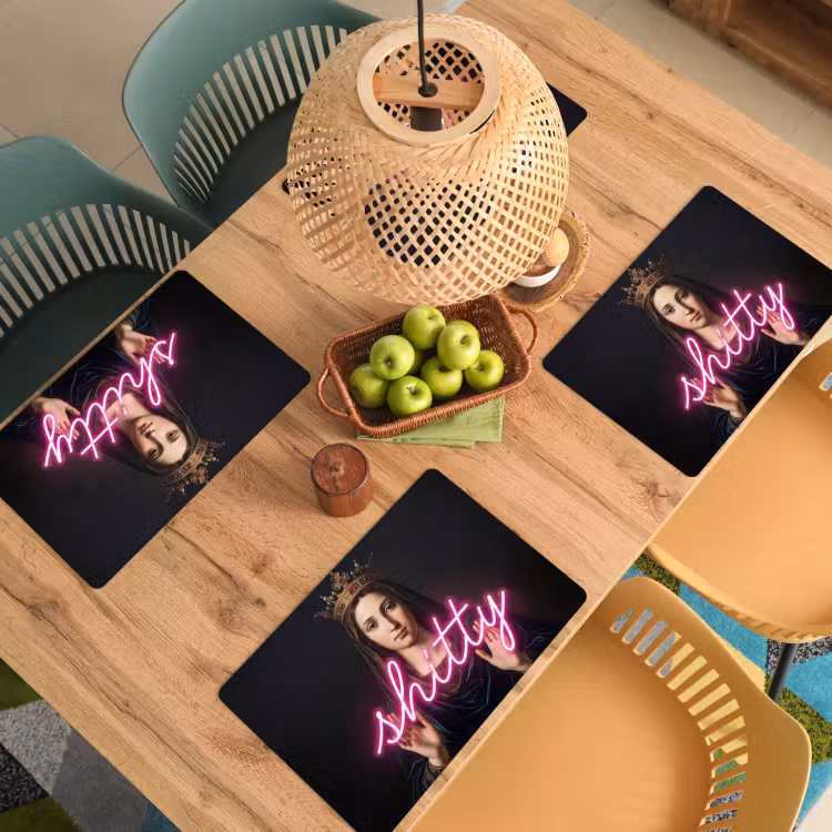 Ironisch - Tekst - Neon Placemat vinyl groot -zzsfeer5_Kitchenyeah-website