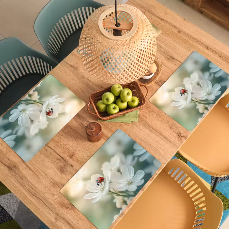 Lieveheersbeestje - Bloemen - Wit Placemat vinyl groot -zzsfeer5_Kitchenyeah-website