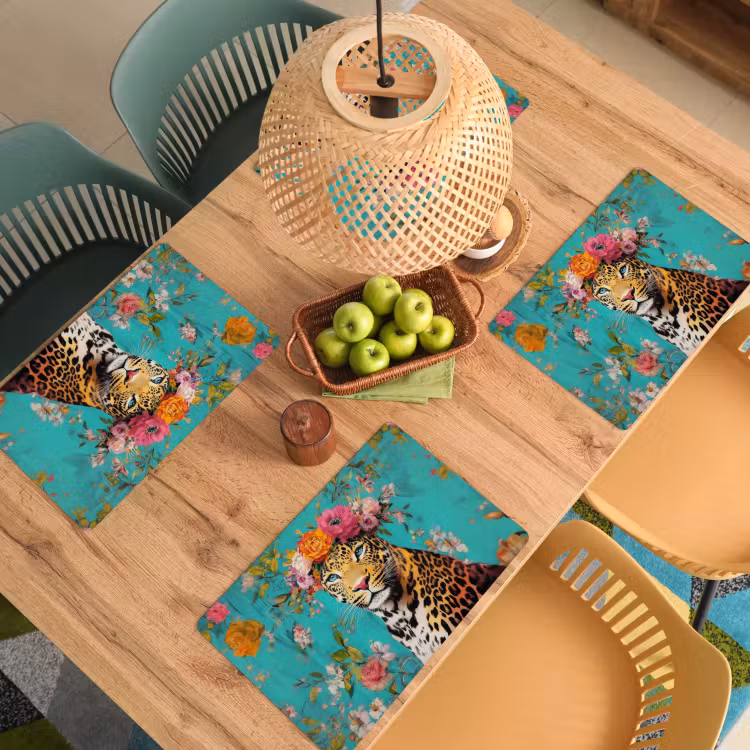 Luipaard - Bloemen - Kroon Placemat vinyl groot -zzsfeer5_Kitchenyeah-website