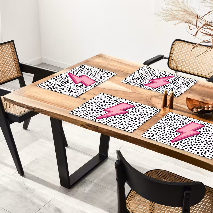 Bliksem - Roze - Stippen Placemat vinyl groot -zzsfeer4_Kitchenyeah-website