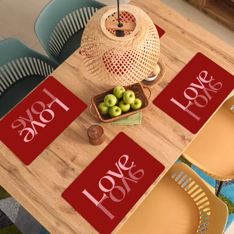 Love - Spiegeling - Rood Placemat vinyl groot -zzsfeer5_Kitchenyeah-website