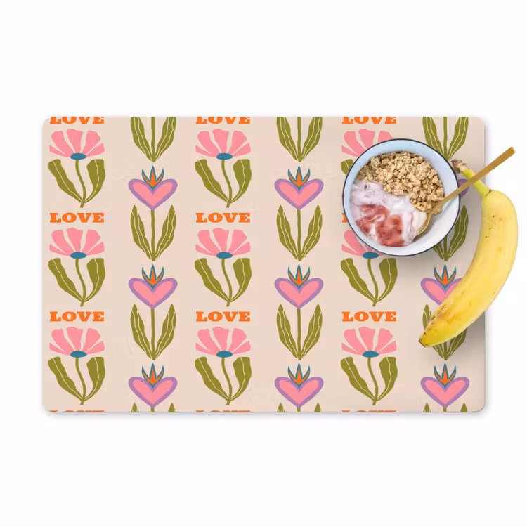 Love - Patroon - Bloemen - Hartjes Placemat vinyl groot 368 -zzzproduct_Kitchenyeah-website