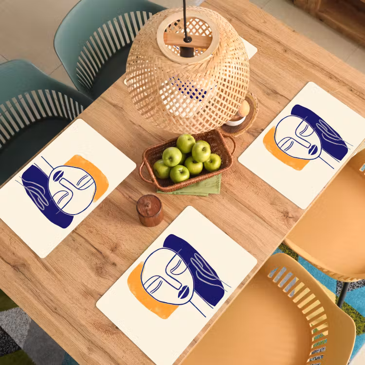 Minimalistisch - Gezicht - Hand - Oranje - Blauw Placemat vinyl groot -zzsfeer5_Kitchenyeah-website
