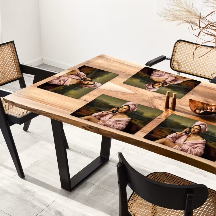Mona - Klassiek - Roze Placemat vinyl groot -zzsfeer4_Kitchenyeah-website