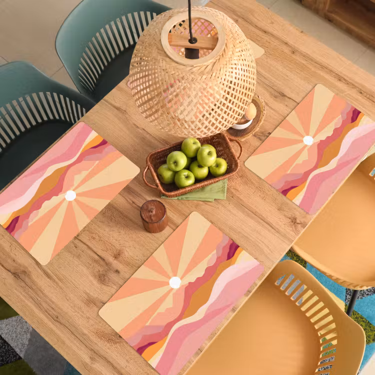 Bergen - Abstract - Zonnestralen - Roze Placemat vinyl groot -zzsfeer5_Kitchenyeah-website