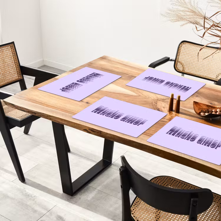 Mucho amor - Paars - Gelaagde letters Placemat vinyl groot -zzsfeer4_Kitchenyeah-website