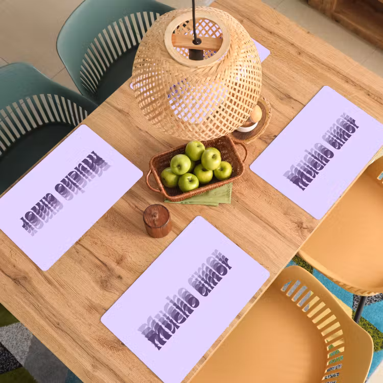 Mucho amor - Paars - Gelaagde letters Placemat vinyl groot -zzsfeer5_Kitchenyeah-website